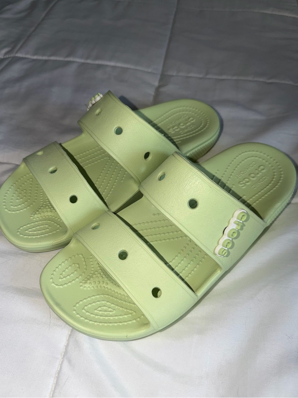 CROCS Classic Baya Sandal - Green Women 11/ Men 9